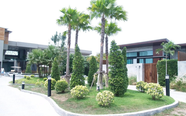 Sea Two Pool Villa Resort