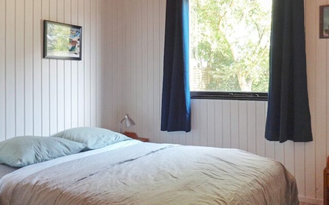 6 Person Holiday Home in Vaeggerlose