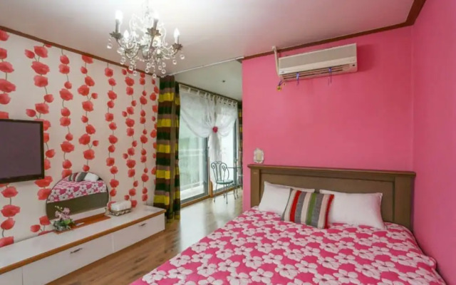 Sokcho White Light House Pension