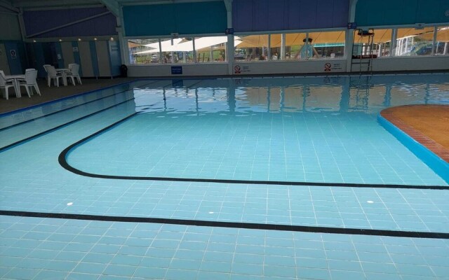 Jonstone Pines Lodge at Cayton Bay Holiday Park