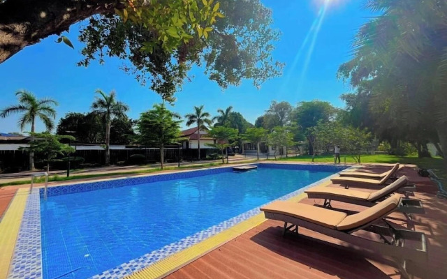 PALA Garden Hotel
