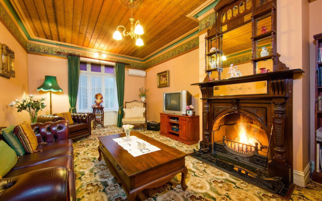 Barnsley House Bed and Breakfast