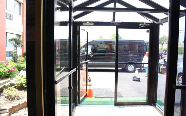 JFK Inn