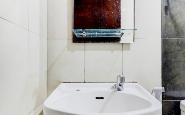 Super OYO Collection O 90641 Sky City Home