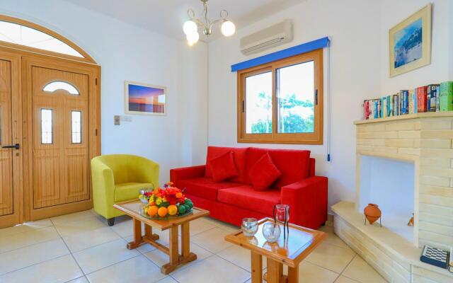 Villa Leda Finiki in Latchi