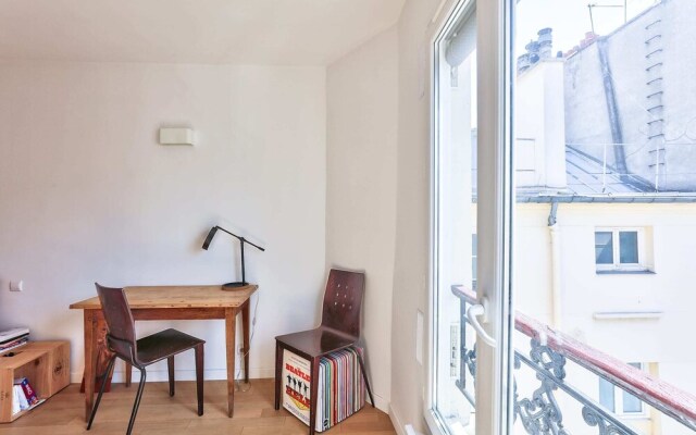 Fully Equipped Apartment Near the Canal Saint Martin