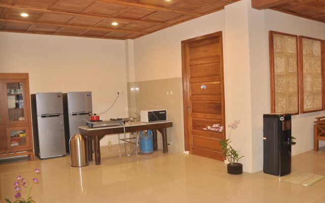 Crystal Beach Bali Hotel
