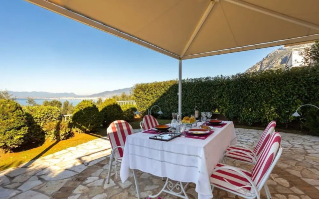 Verga Sunset Gem - Ilia Seaview Private Retreat