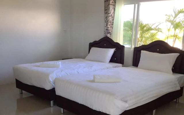 OYO 75394 Sakthong Grand Hotel