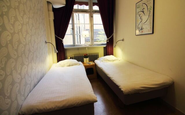 Castanea Old Town Hostel