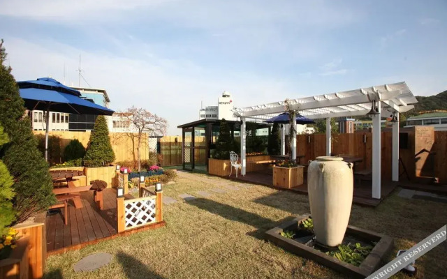 Guest House Myeongdong