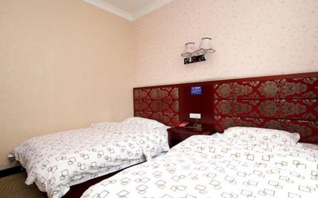 Yangshuo Fengqing Holiday Inn – Guest Rooms – Guilin