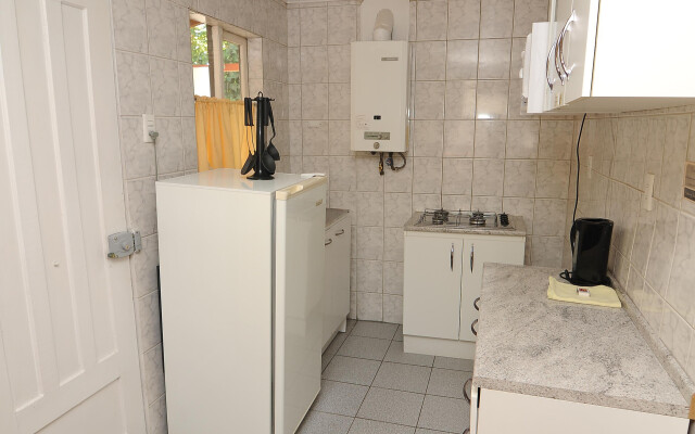 Cabañas y Hostal Borde Rio