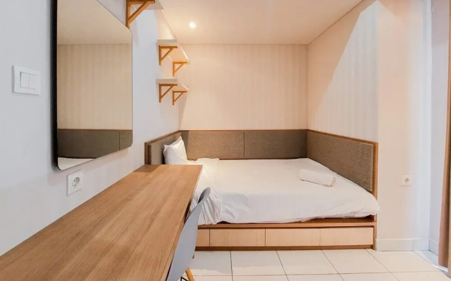 Homey And Comfort 2Br At Casa De Parco Apartment