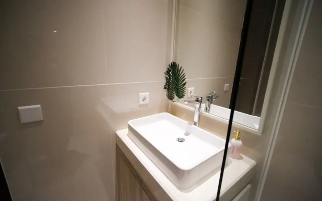 Wonderful And Cozy Stay 2Br At The Rosebay Apartment