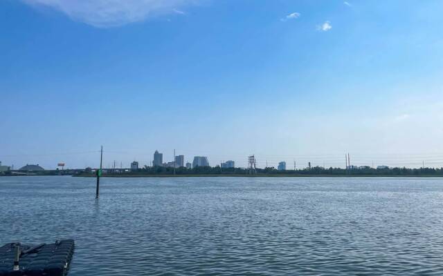 Atlantic City Getaway Near Casinos & Boardwalk!