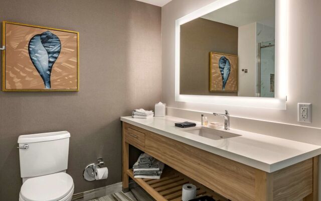 Cambria Hotel Fort Lauderdale Beach