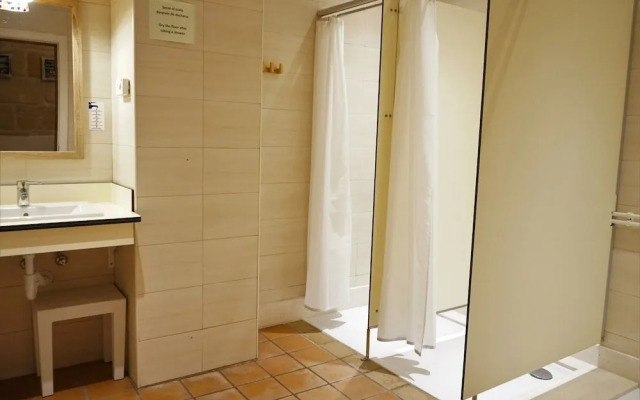 Hostel Menorca - Albergue Juvenil
