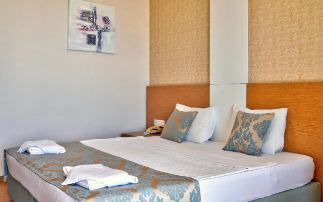 Blue Fish Hotel