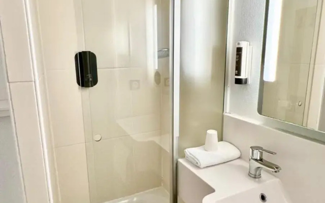 B&B HOTEL Lille Centre Grand Palais