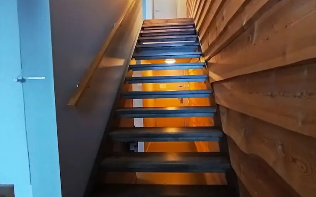 Levi Suites Unna Mànnu