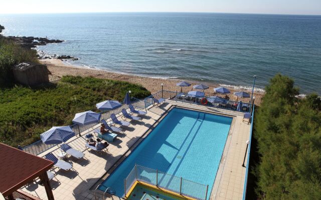 Danaos Beach Apartments