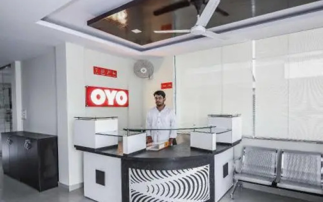 OYO Flagship 70205 Hotel Rock On