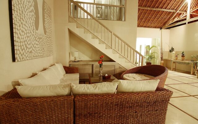 La Cabana Hotel and Villas