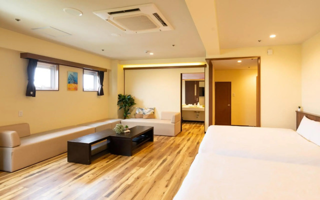 Rycom Crystal Hotel