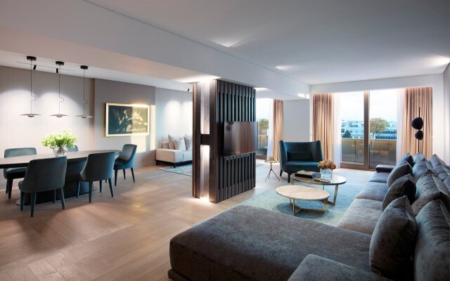 NJV Athens Plaza Hotel