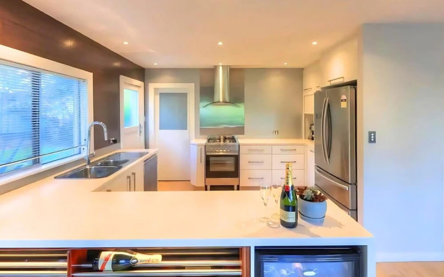 Whalers Watch Luxury Home