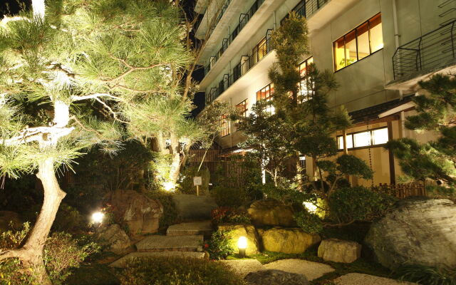 Ooedo Onsen Monogatari Wanwan Resort Awazu