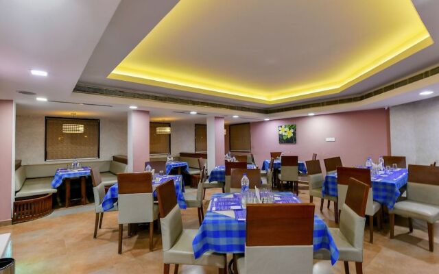 OYO 28129 Hotel Mjm International