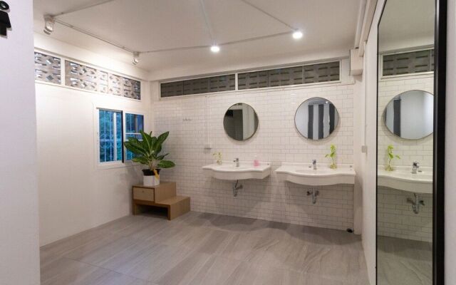 Oyo Apollo 19 Hostel