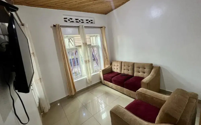 Charming 5-bed House in Kigali