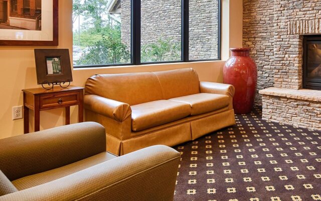 Best Western Plus Westgate Inn & Suites