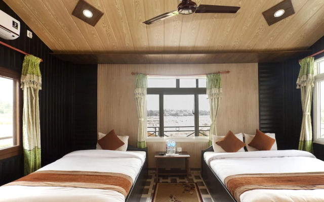 OYO 485 Hotel Holy Lodge Annexe