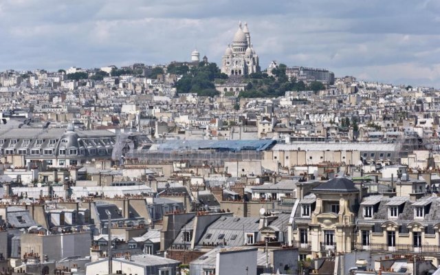 Abbesses Montmartre Apartment