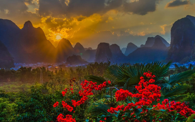 Riverside Retreat Hotel