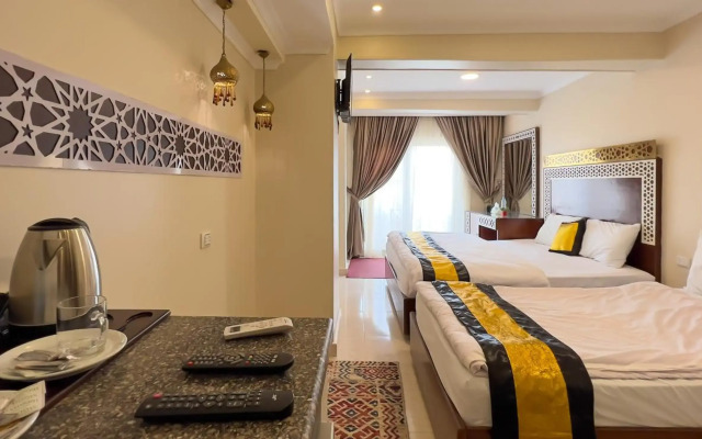 Pyramids Height Inn