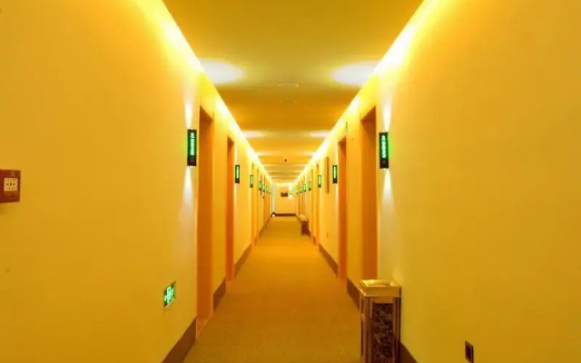 GreenTree Inn Yangzhou Passenger East Station He Garden Express Hotel