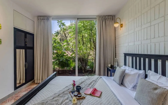 Stylish 2BR w Pool Near Candolim and Coco Beach