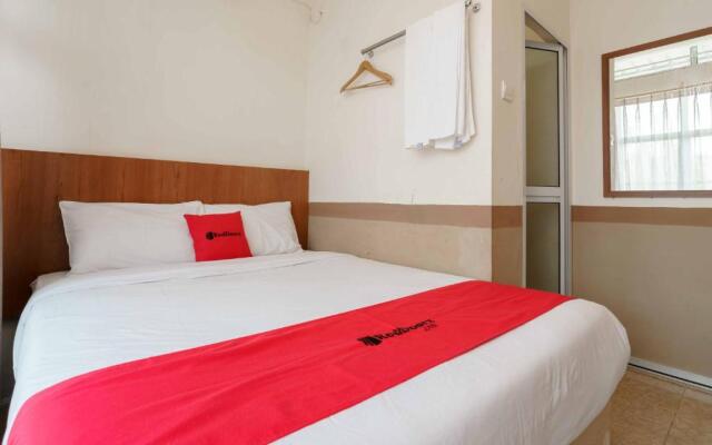 RedDoorz near Plaza Botania 1 Batam
