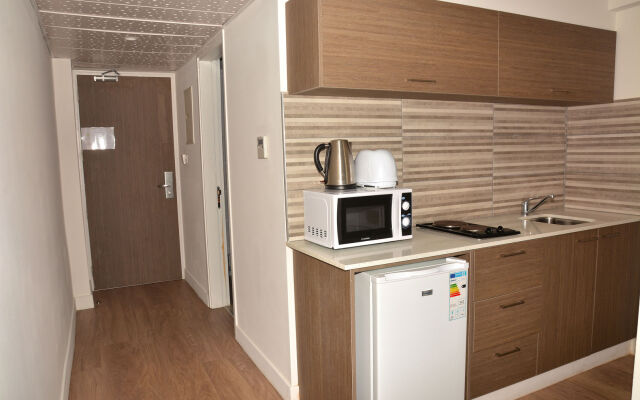 Melini Hotel Suites