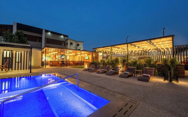 Eden Gardens Hotel