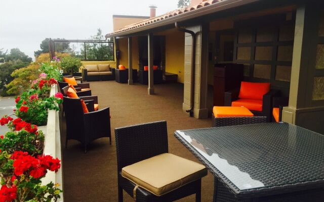 Best Western Carmel's Town House Lodge