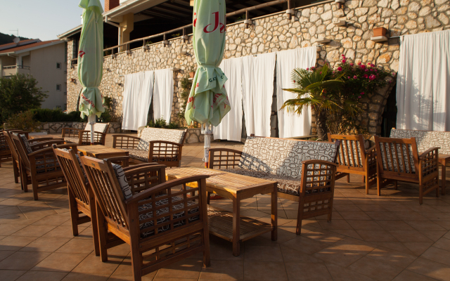 Hotel Zlatni Lav