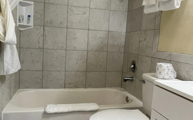 Marina Inn