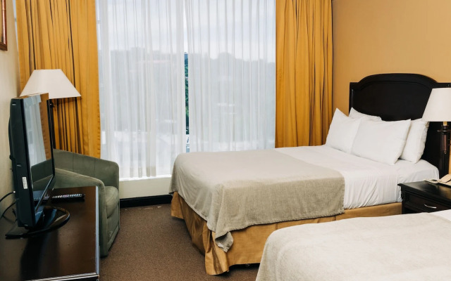 Plaza Hotel and Suites