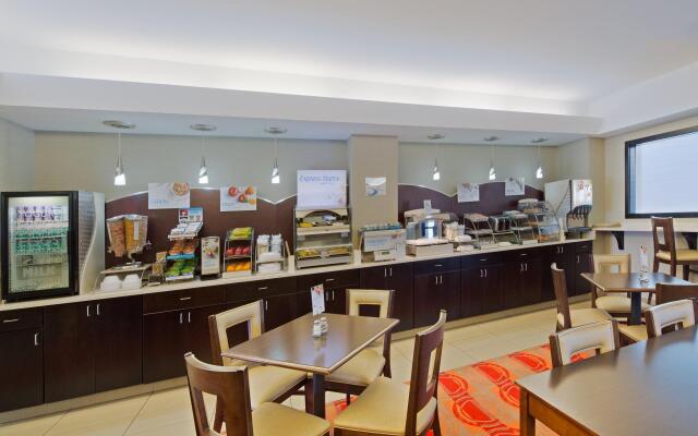 Holiday Inn Express Harrisburg I-81 – Hershey By IHG